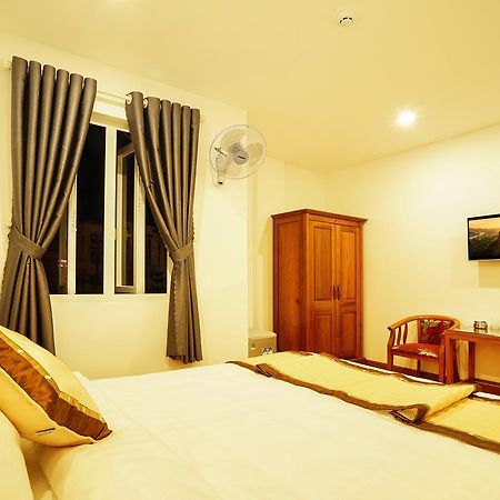 Thanh Thanh Hotel Куи Нхон Екстериор снимка