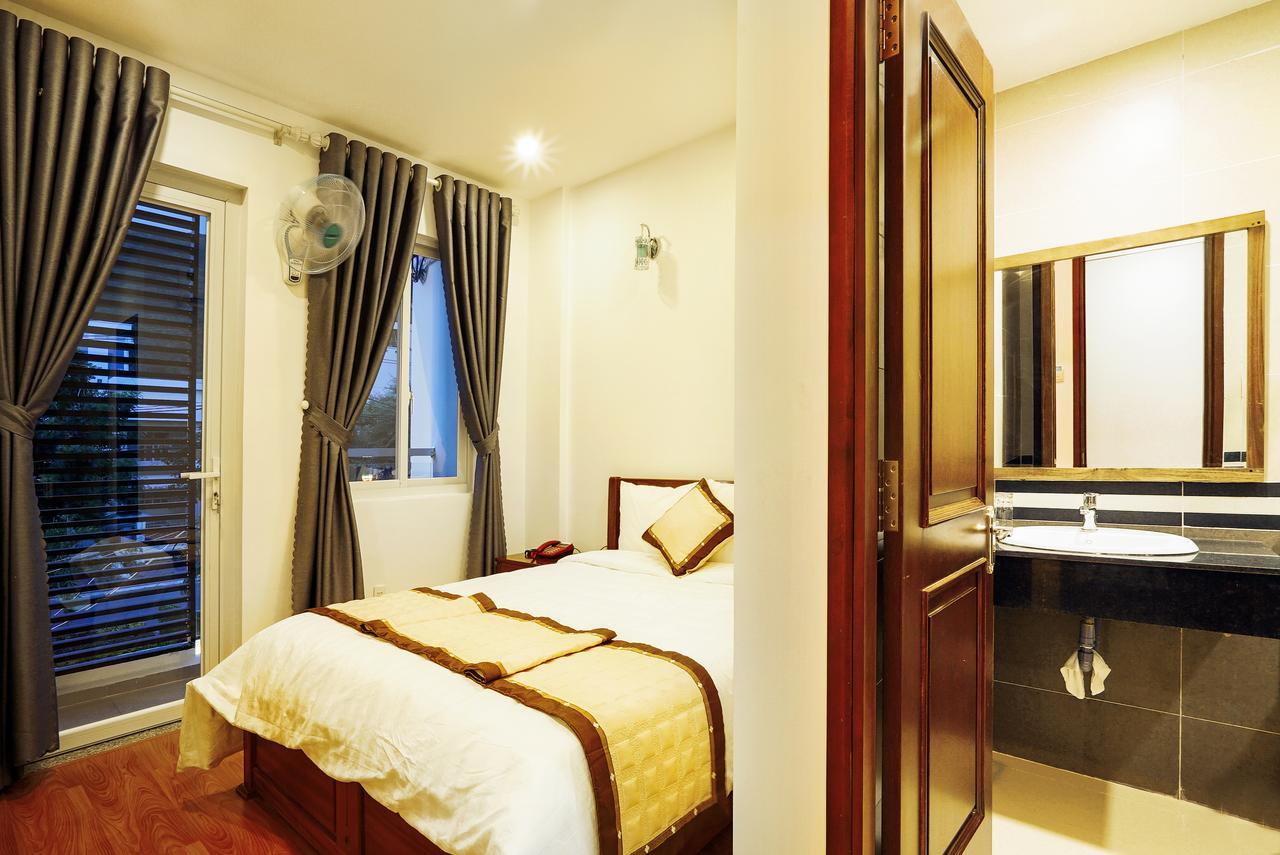 Thanh Thanh Hotel Куи Нхон Екстериор снимка
