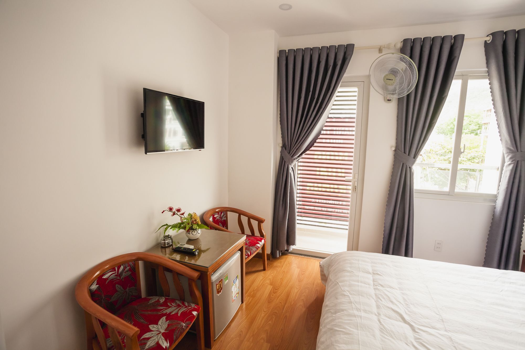 Thanh Thanh Hotel Куи Нхон Екстериор снимка